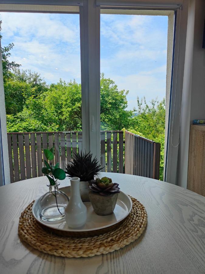 Green Hill Valley Apartments Каунас Экстерьер фото